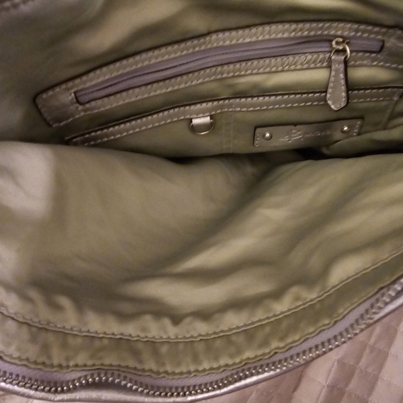 B Makowsky Pewter Metallic Satchel handbag like new Excellent condition 14 x 16 - Picture 12 of 15